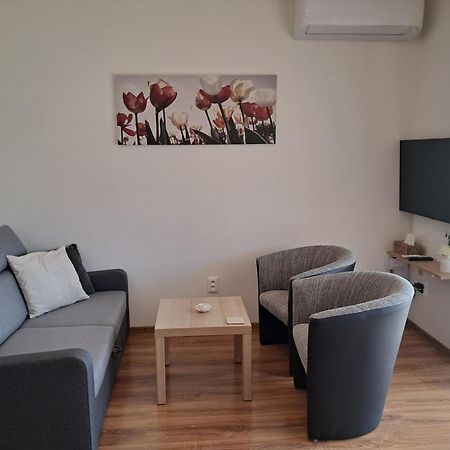 Apartmany Rubin Nesvady Esterno foto