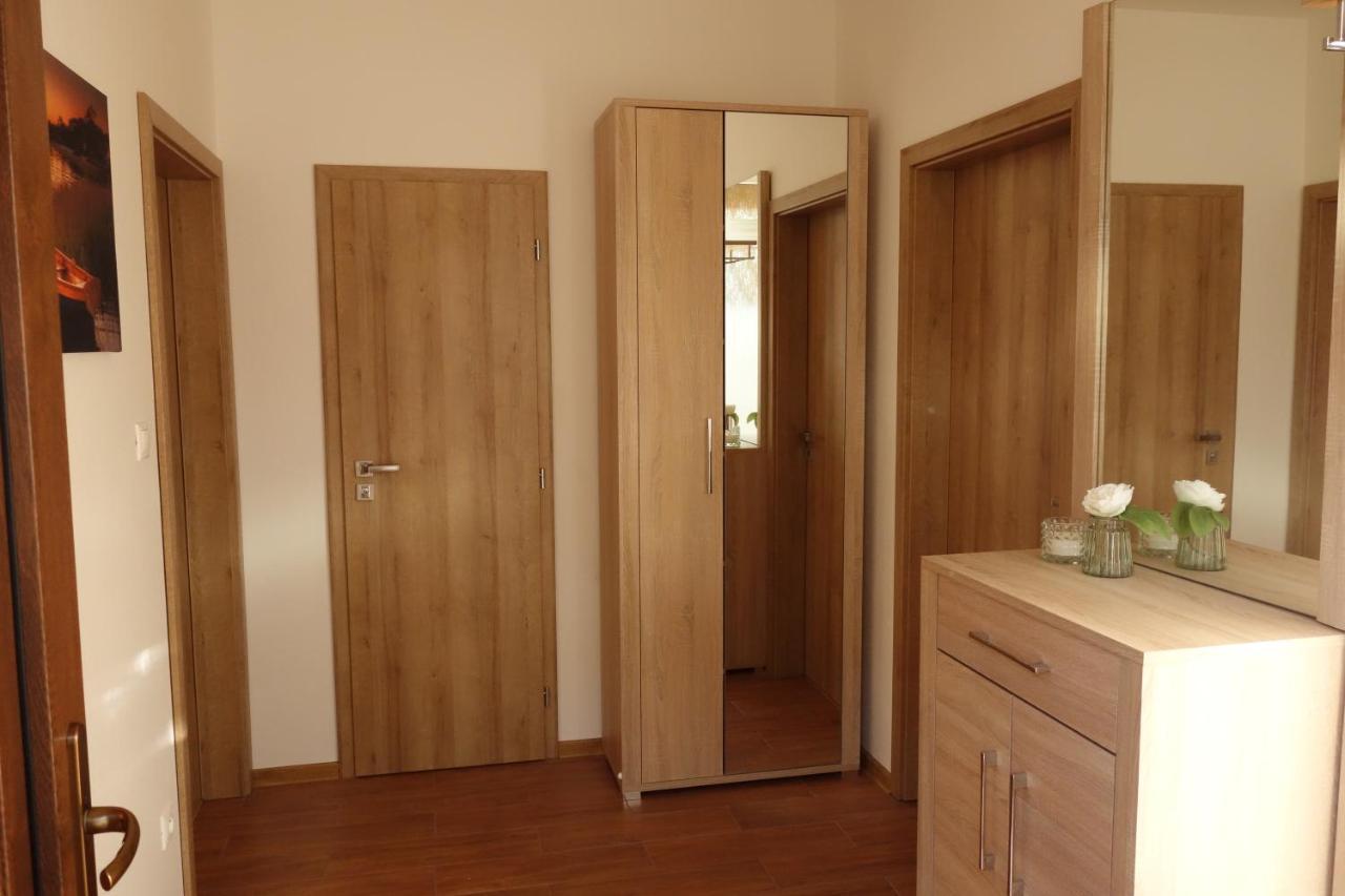 Apartmany Rubin Nesvady Esterno foto