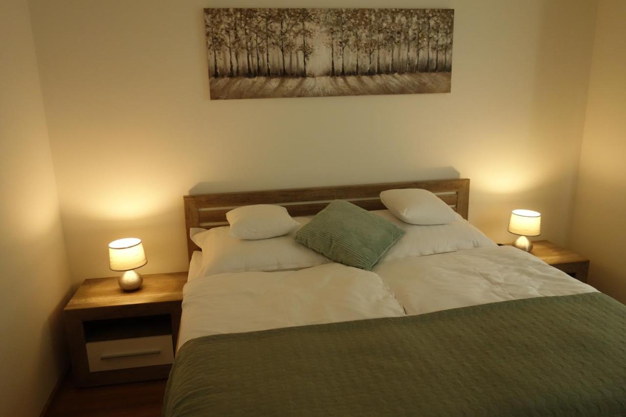 Apartmany Rubin Nesvady Esterno foto