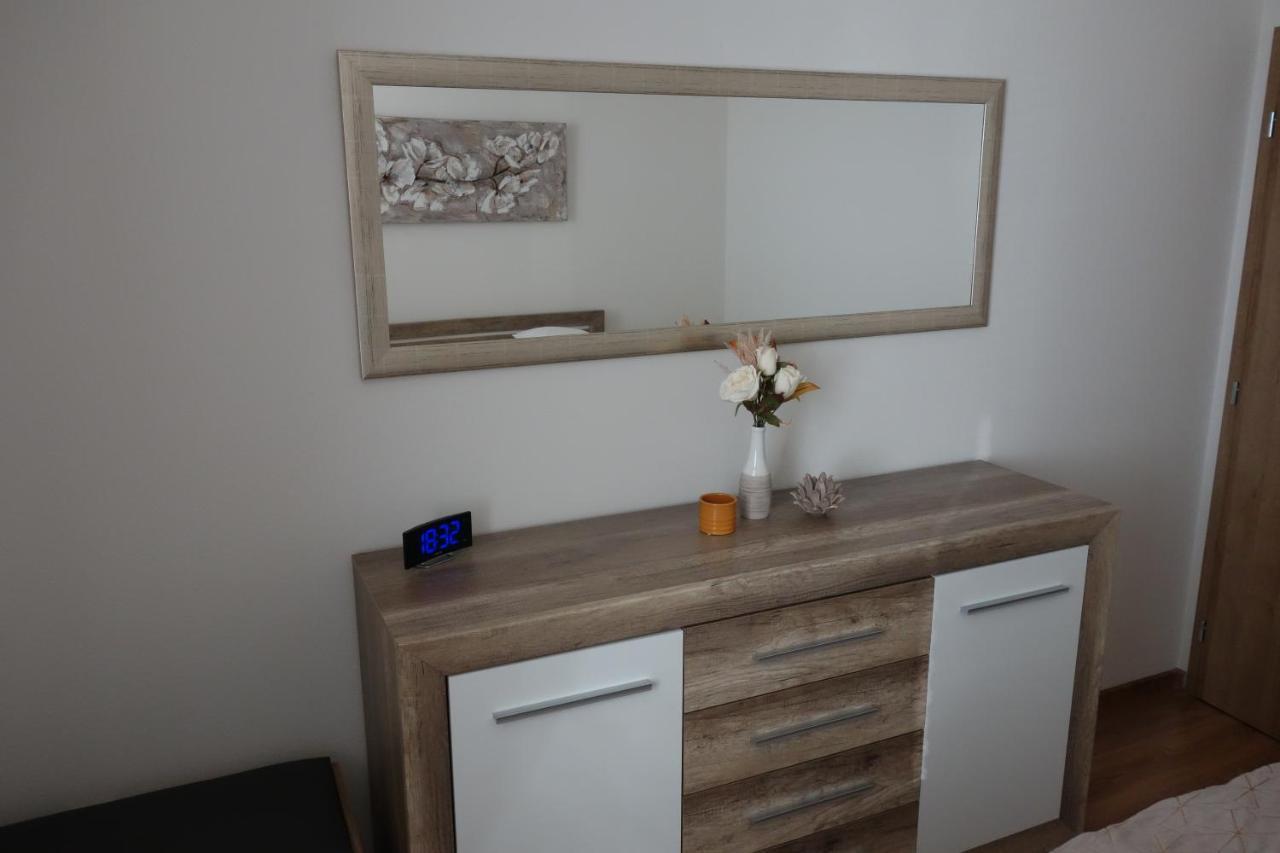Apartmany Rubin Nesvady Esterno foto