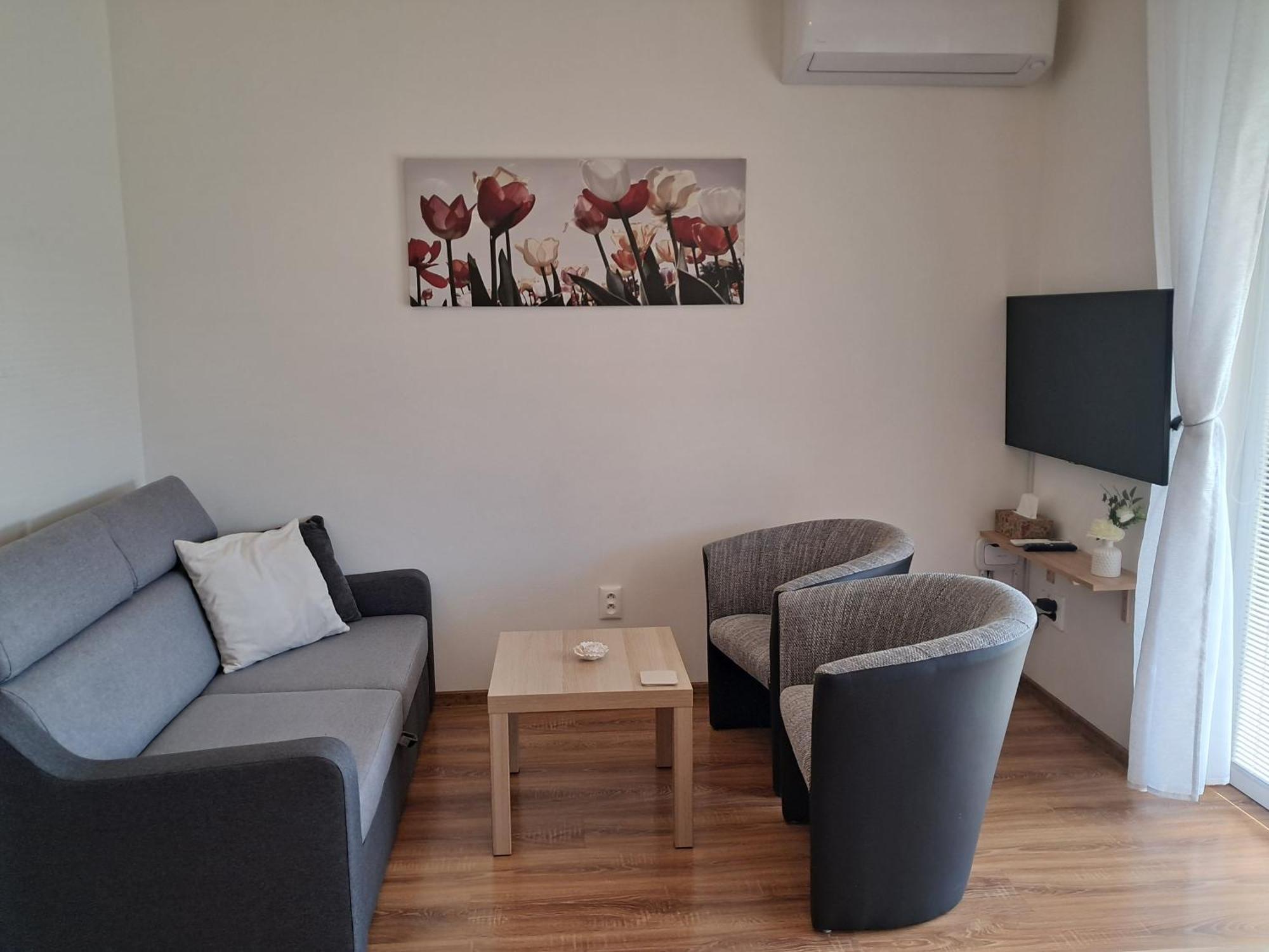 Apartmany Rubin Nesvady Esterno foto