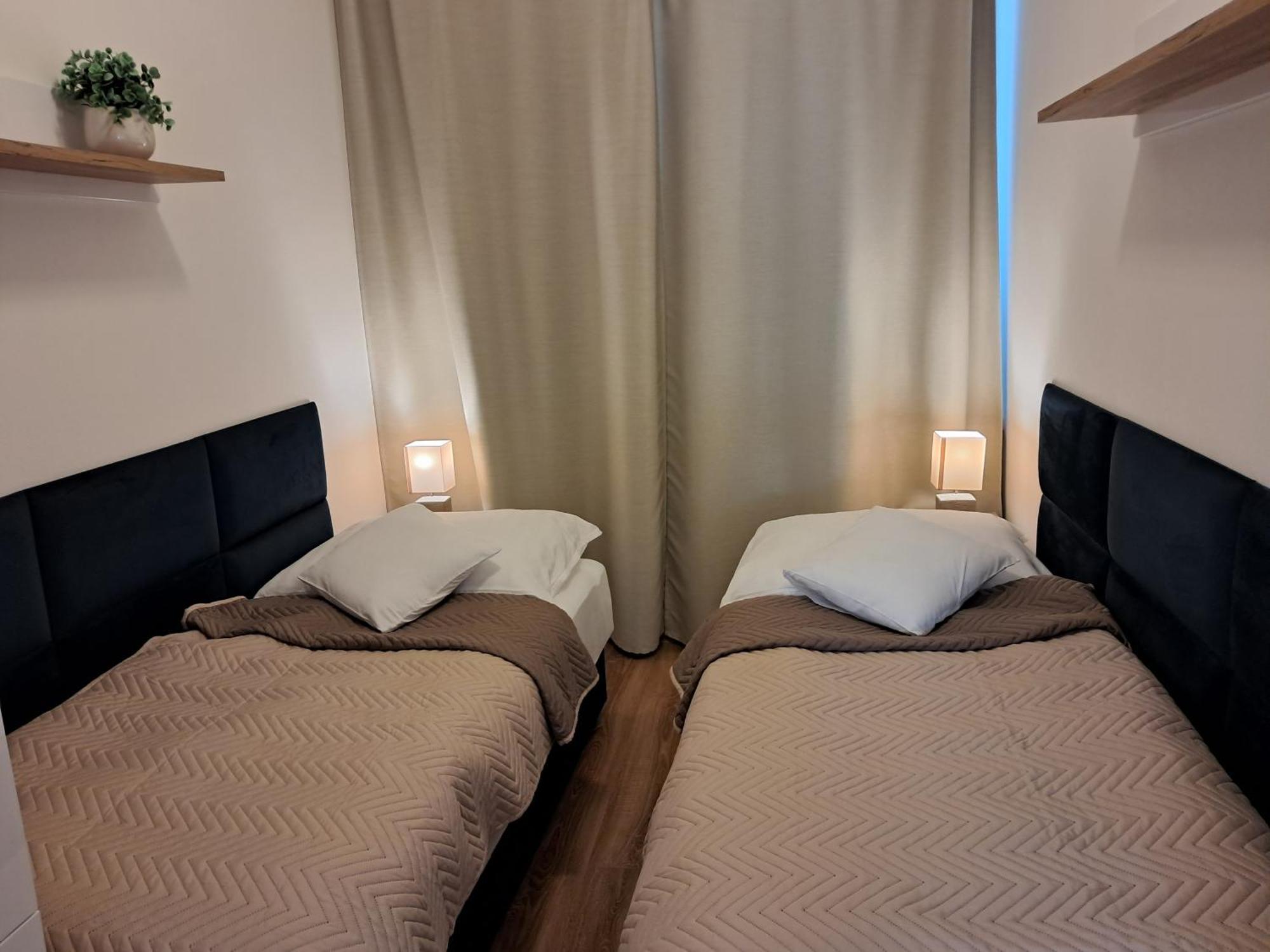 Apartmany Rubin Nesvady Esterno foto