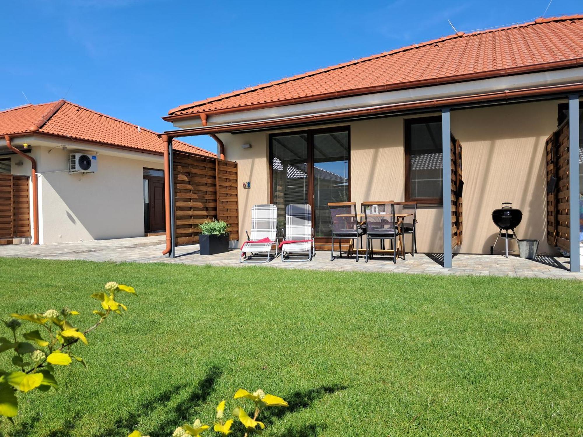 Apartmany Rubin Nesvady Esterno foto